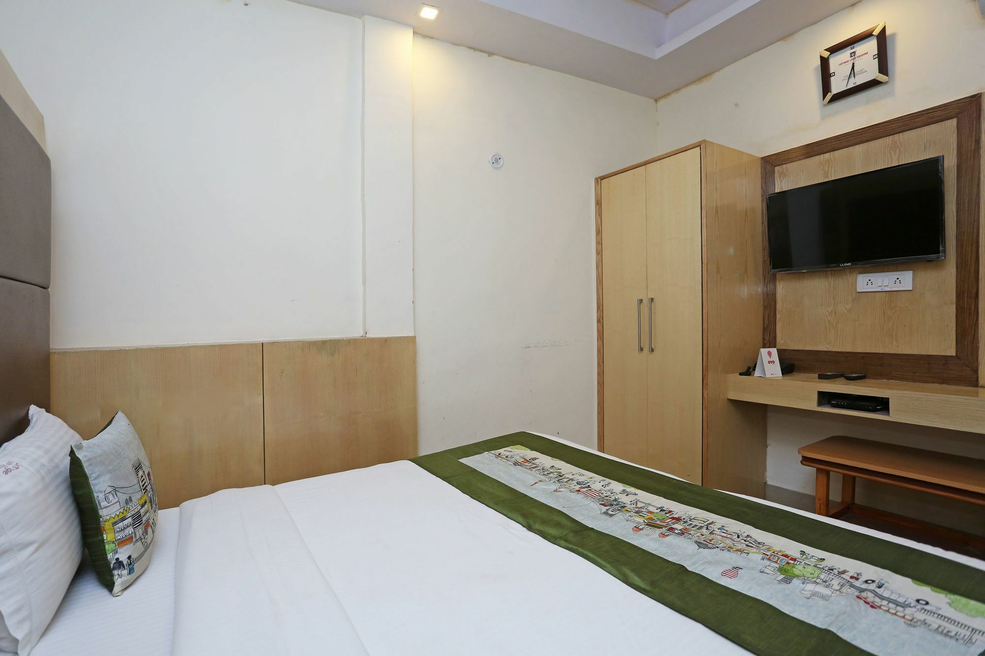 ניו דלהי Oyo 9233 Hotel Cottage Lord Krishna מראה חיצוני תמונה