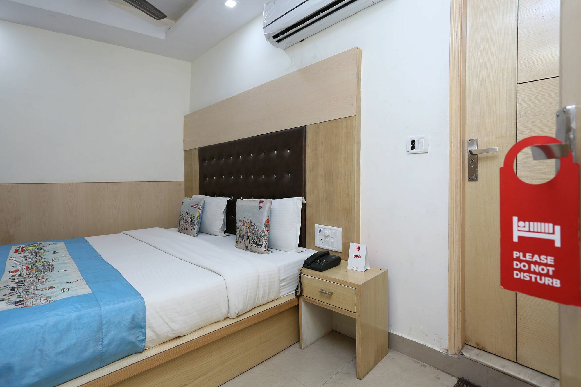ניו דלהי Oyo 9233 Hotel Cottage Lord Krishna מראה חיצוני תמונה
